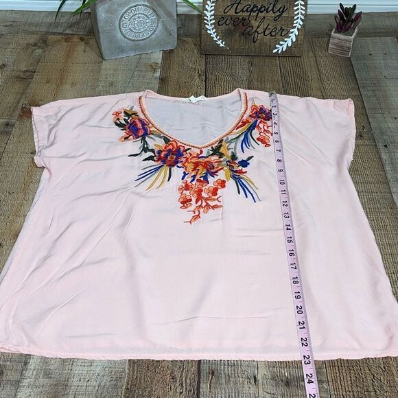 Solitaire Embroidered Short Sleeve Tunic Peach Multi Color Embroidery detail - Picture 7 of 9
